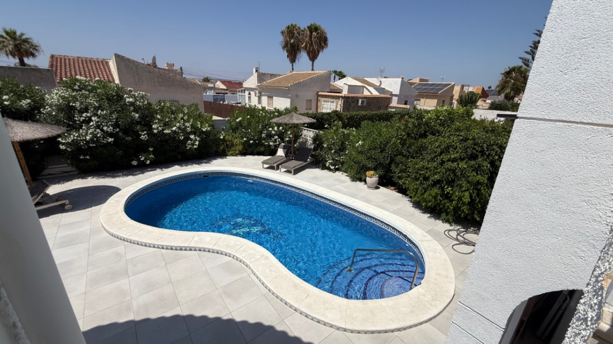 ShowFeedImage House – Detached Villa in Torrevieja