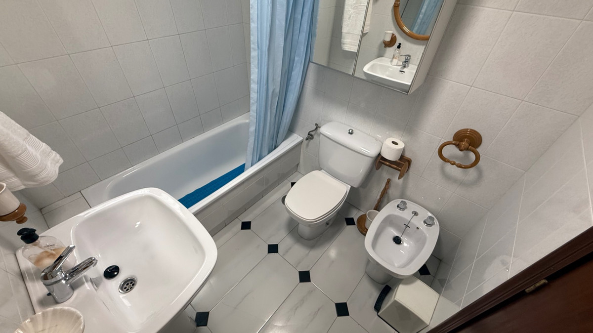 ShowFeedImage Apartment – Middle Floor Apartment in Torrevieja