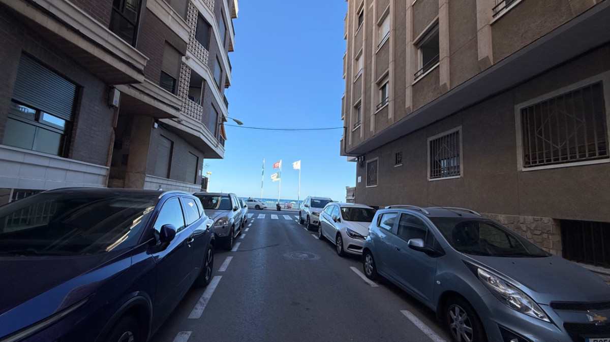 ShowFeedImage Apartment – Middle Floor Apartment in Torrevieja