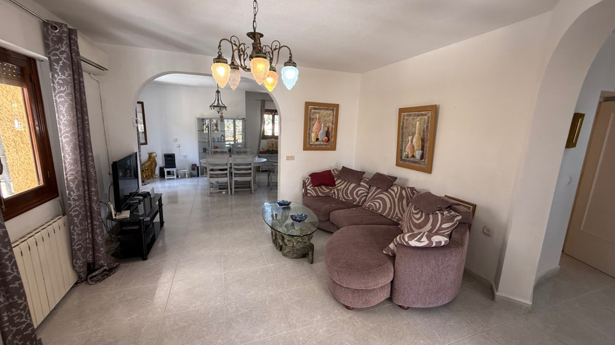 ShowFeedImage House – Detached Villa in Orihuela