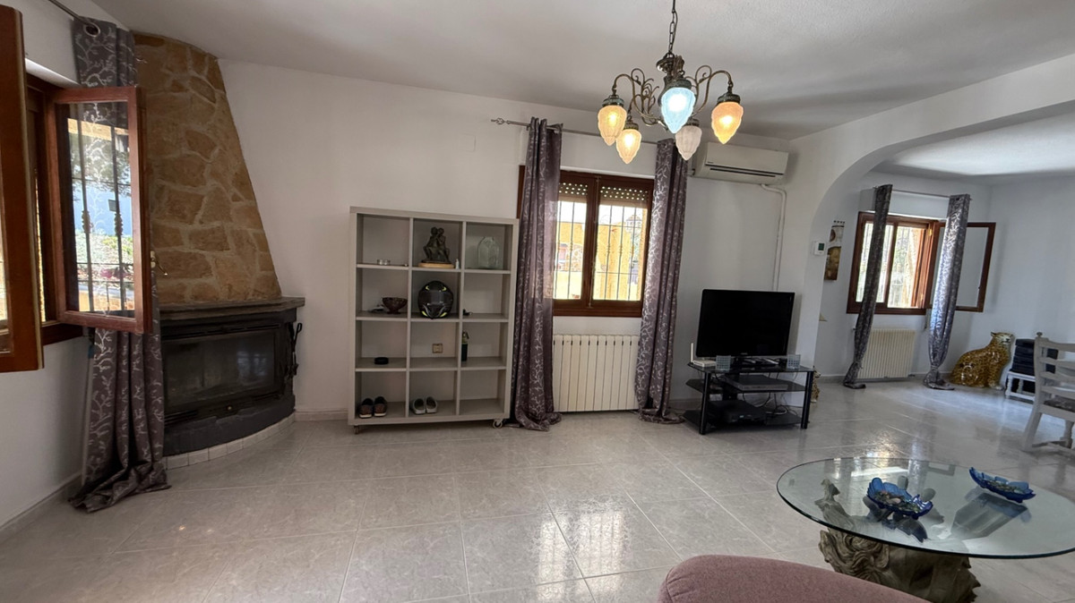 ShowFeedImage House – Detached Villa in Orihuela