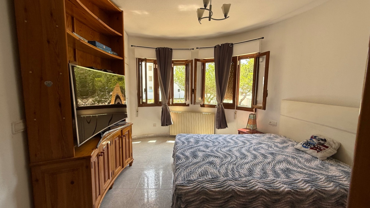 ShowFeedImage House – Detached Villa in Orihuela