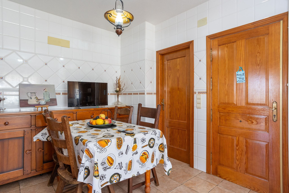 ShowFeedImage House – Detached Villa in Torrevieja