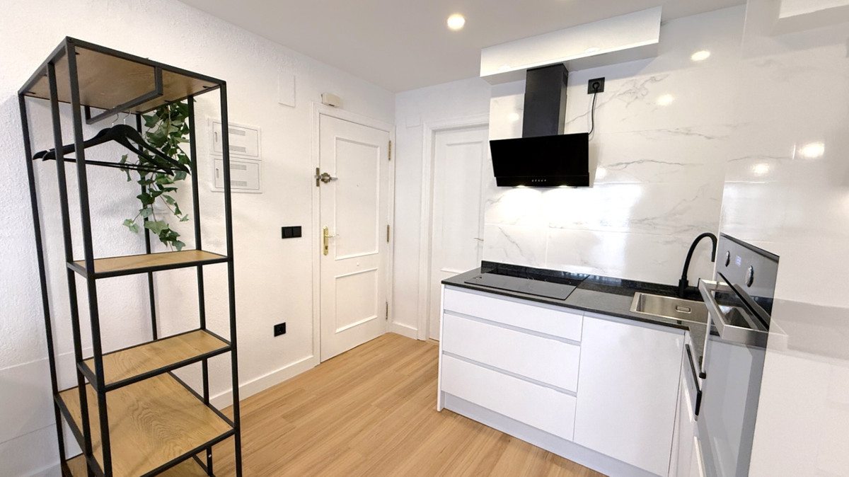 Apartment – Middle Floor Apartment in Torrevieja