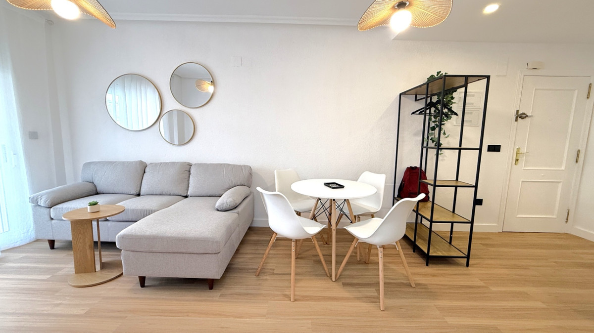 Apartment – Middle Floor Apartment in Torrevieja