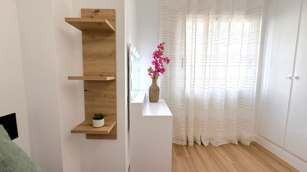 Apartment – Middle Floor Apartment in Torrevieja