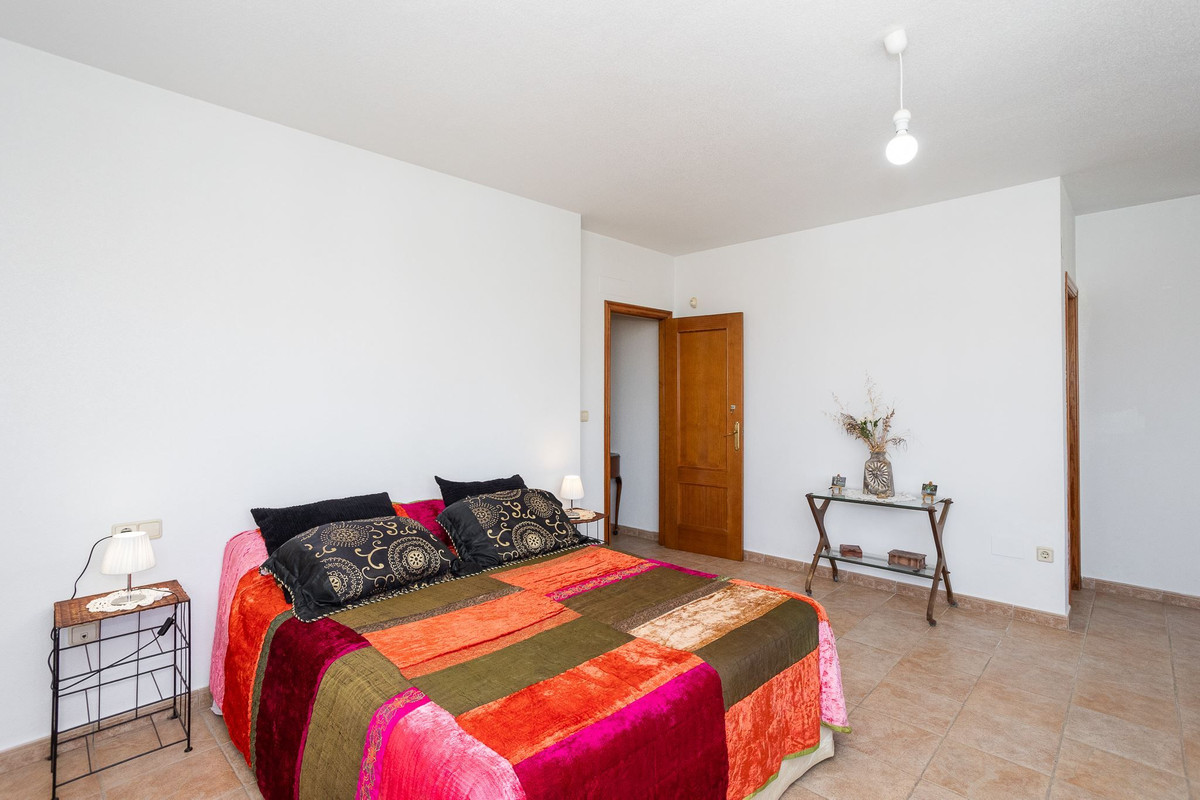 ShowFeedImage House – Detached Villa in Torrevieja