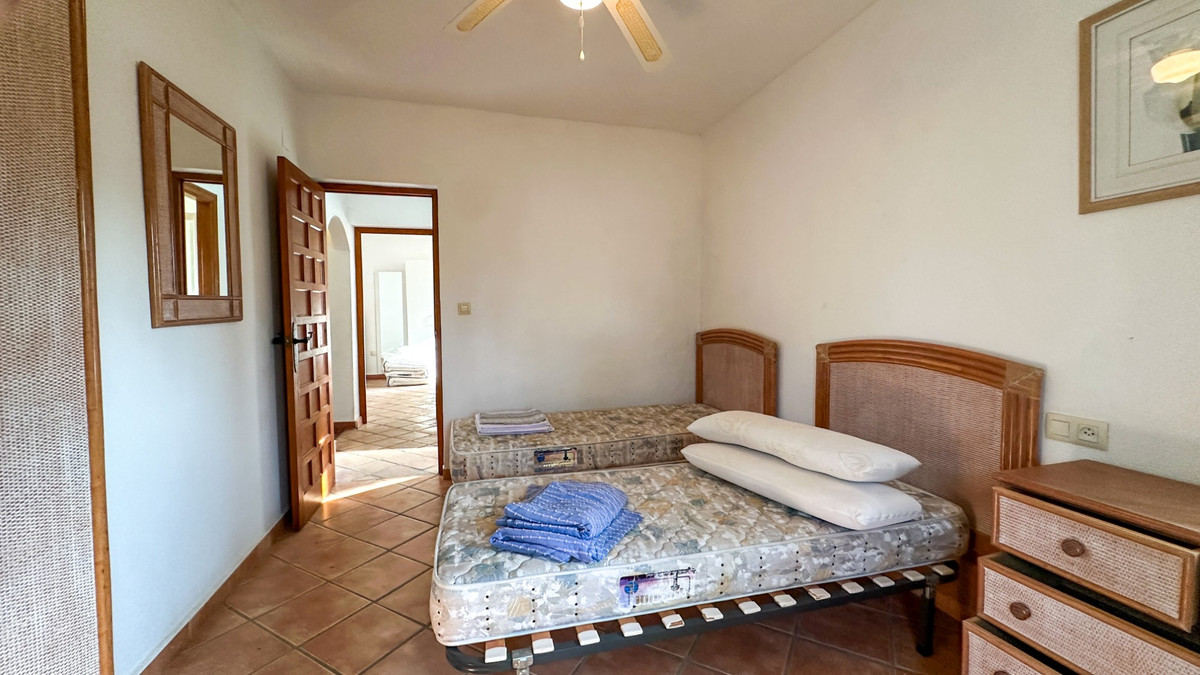 ShowFeedImage House – Detached Villa in Orihuela