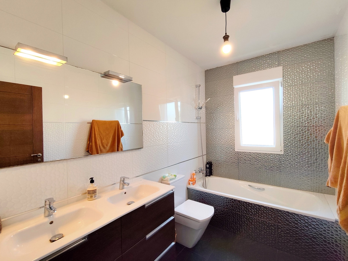 House – Detached Villa in Rojales