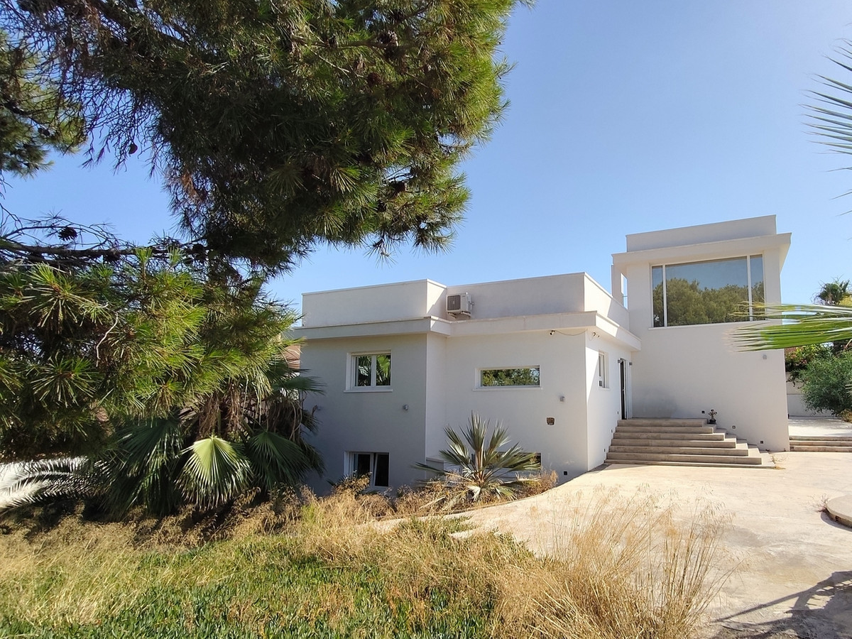 House – Detached Villa in Rojales