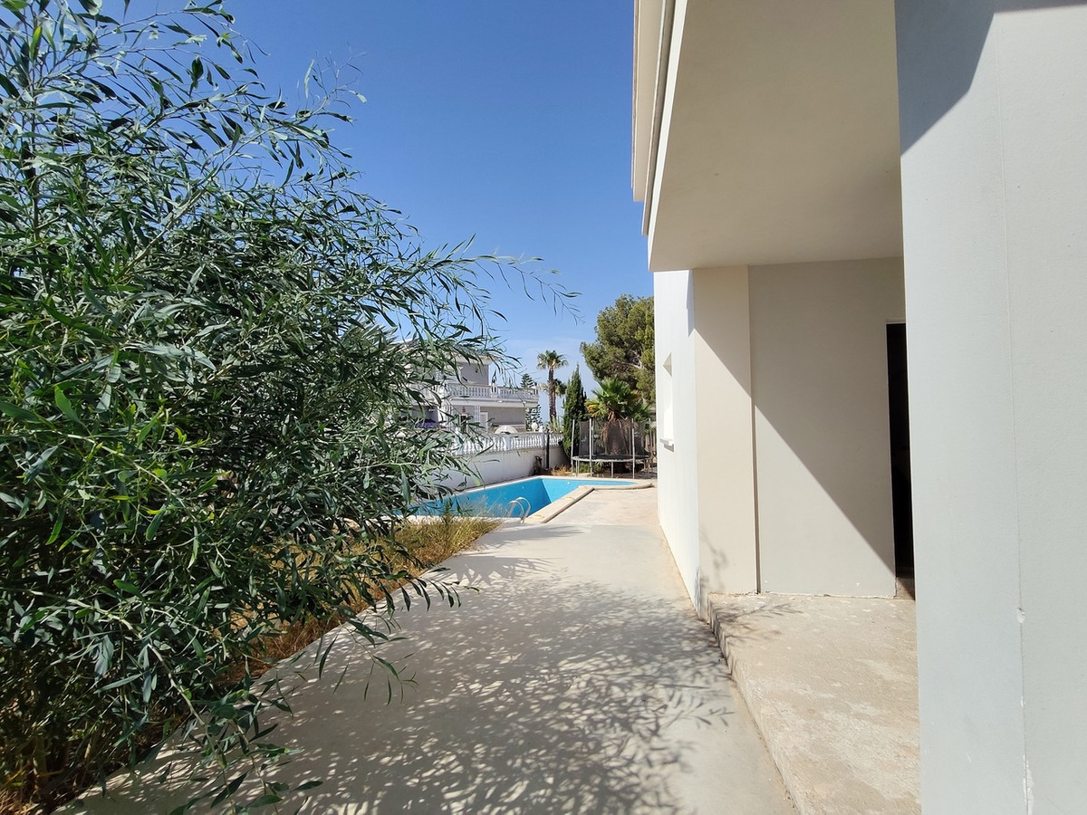 House – Detached Villa in Rojales
