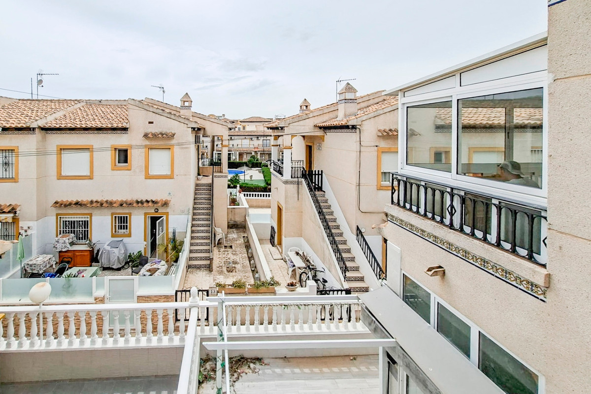 ShowFeedImage House – Bungalow in Orihuela