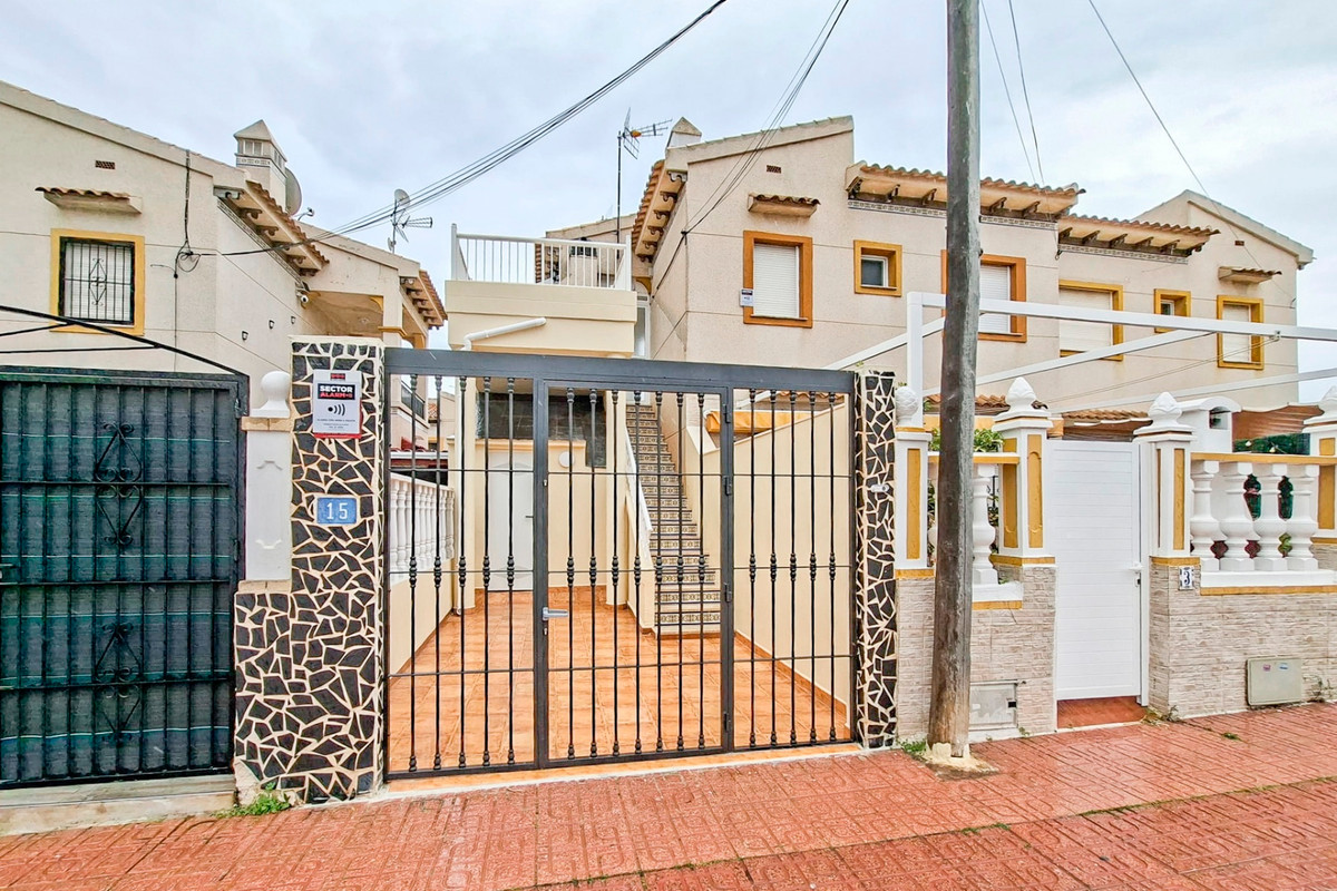 ShowFeedImage House – Bungalow in Orihuela
