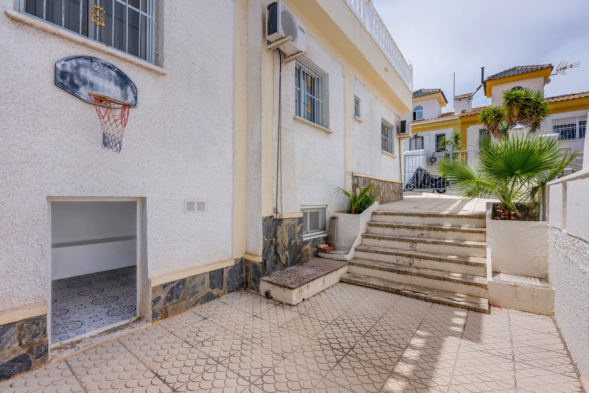 ShowFeedImage House – Quad in Rojales