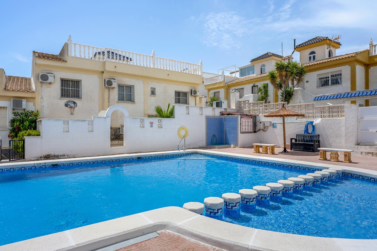 ShowFeedImage House – Quad in Rojales