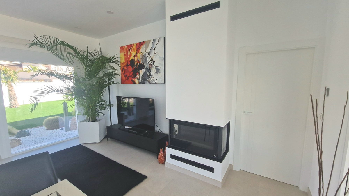 ShowFeedImage House – Detached Villa in San Fulgencio