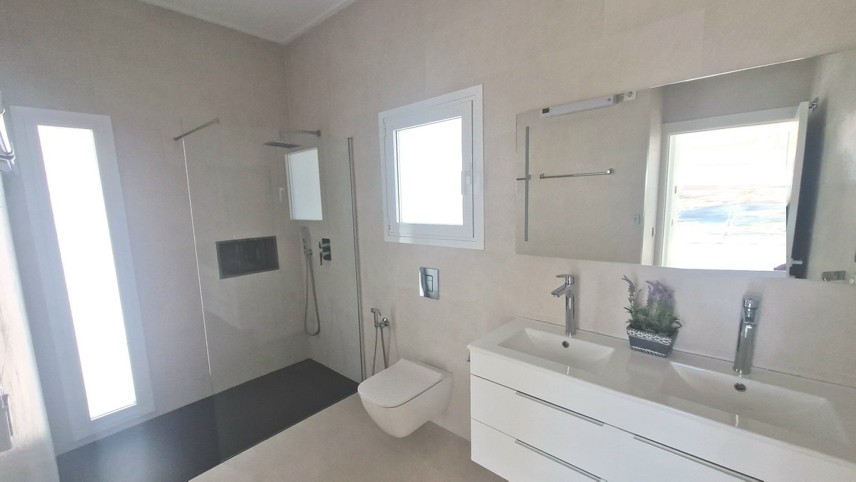 ShowFeedImage House – Detached Villa in San Fulgencio