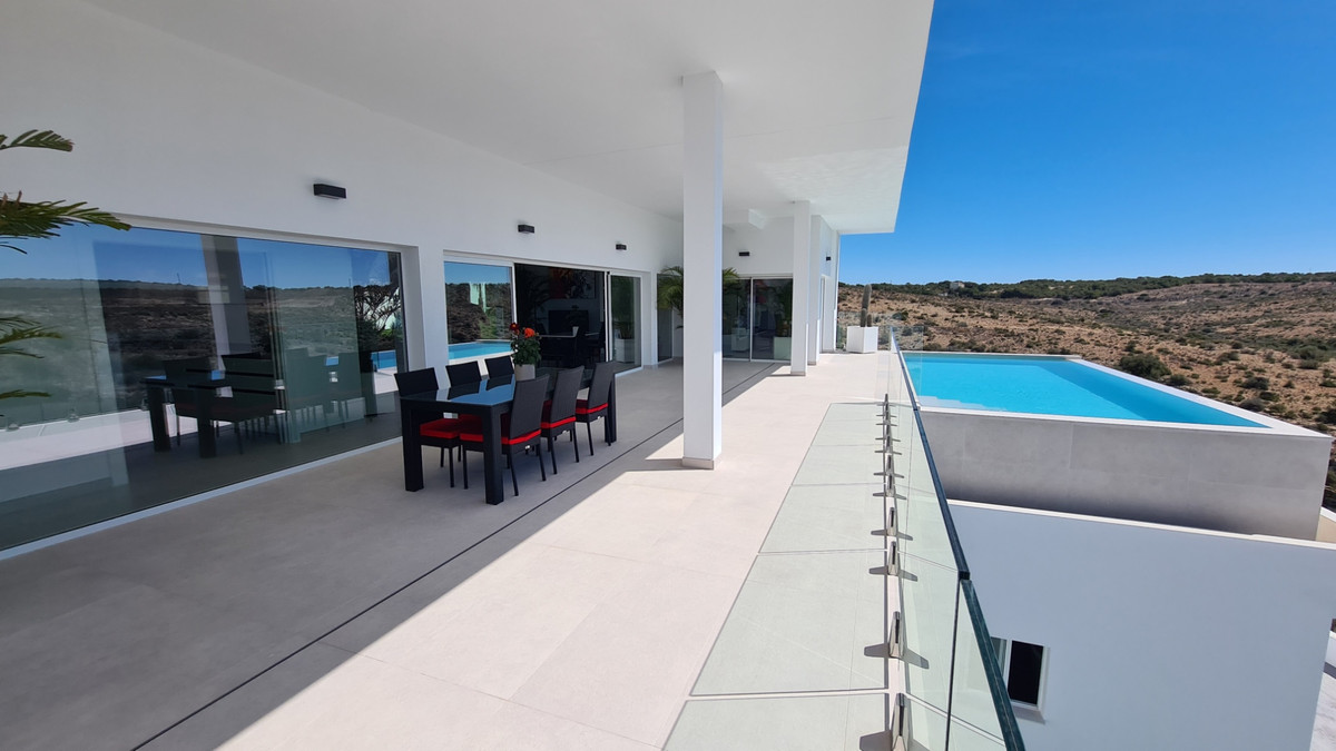 ShowFeedImage House – Detached Villa in San Fulgencio