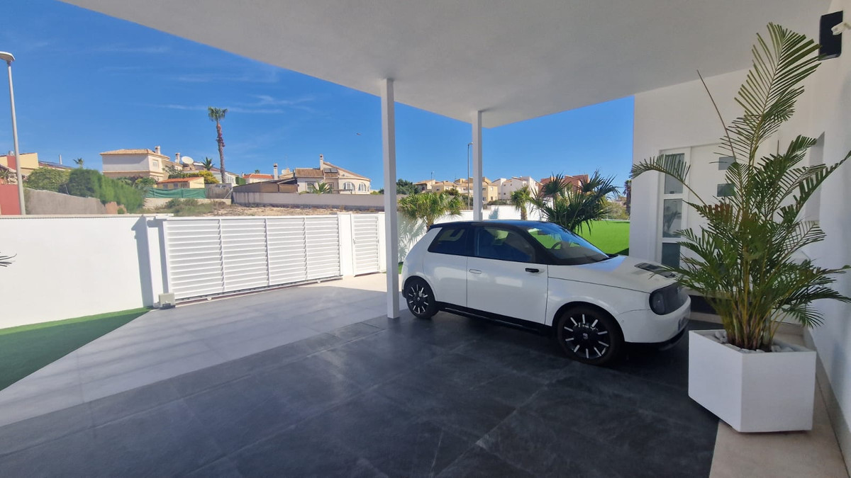 ShowFeedImage House – Detached Villa in San Fulgencio