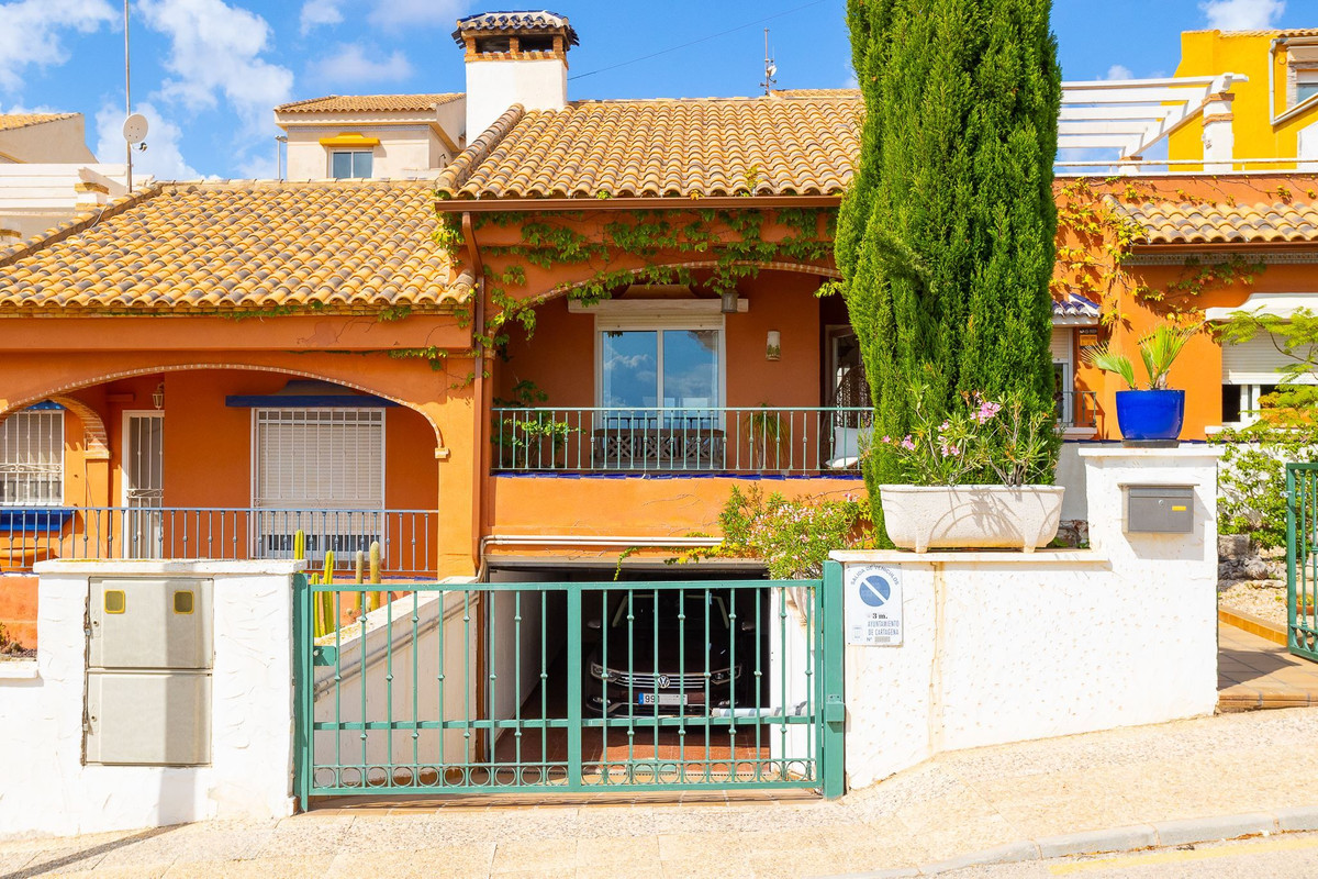 House – Townhouse in Cartagena