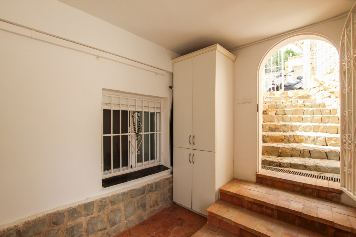 ShowFeedImage House – Detached Villa in Calpe