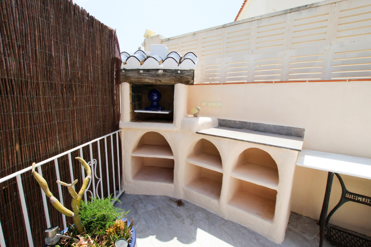 ShowFeedImage House – Detached Villa in Calpe