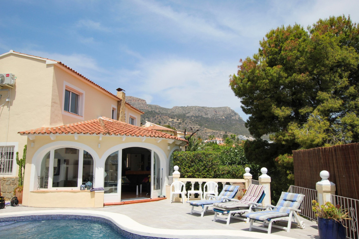 ShowFeedImage House – Detached Villa in Calpe