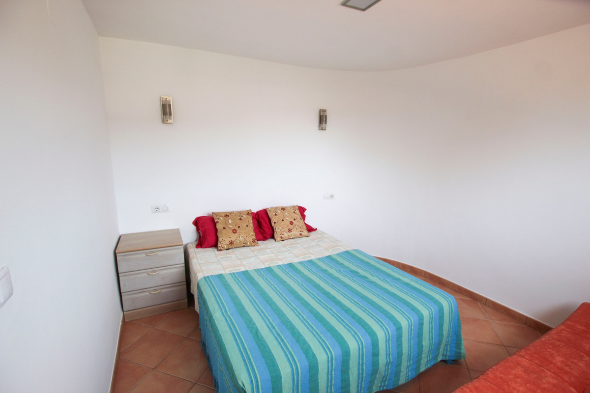 ShowFeedImage House – Detached Villa in Calpe