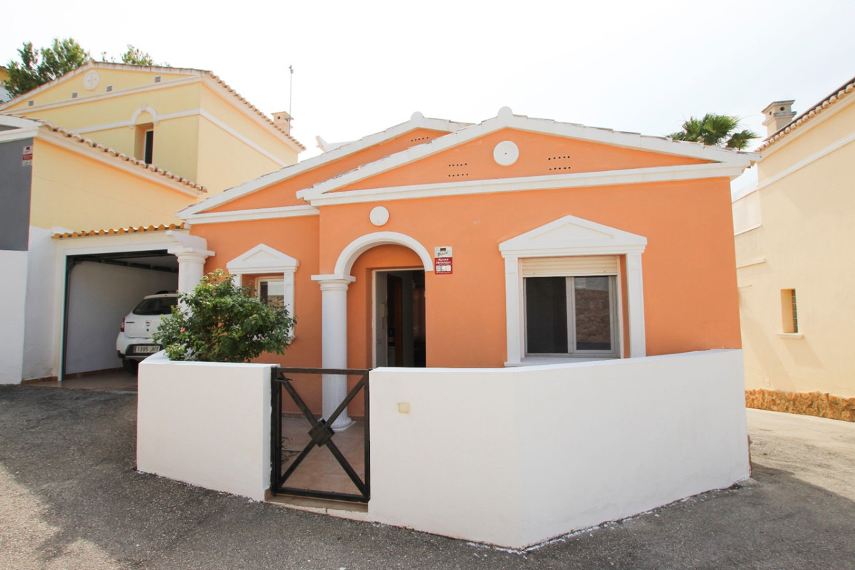 ShowFeedImage House – Bungalow in Calpe