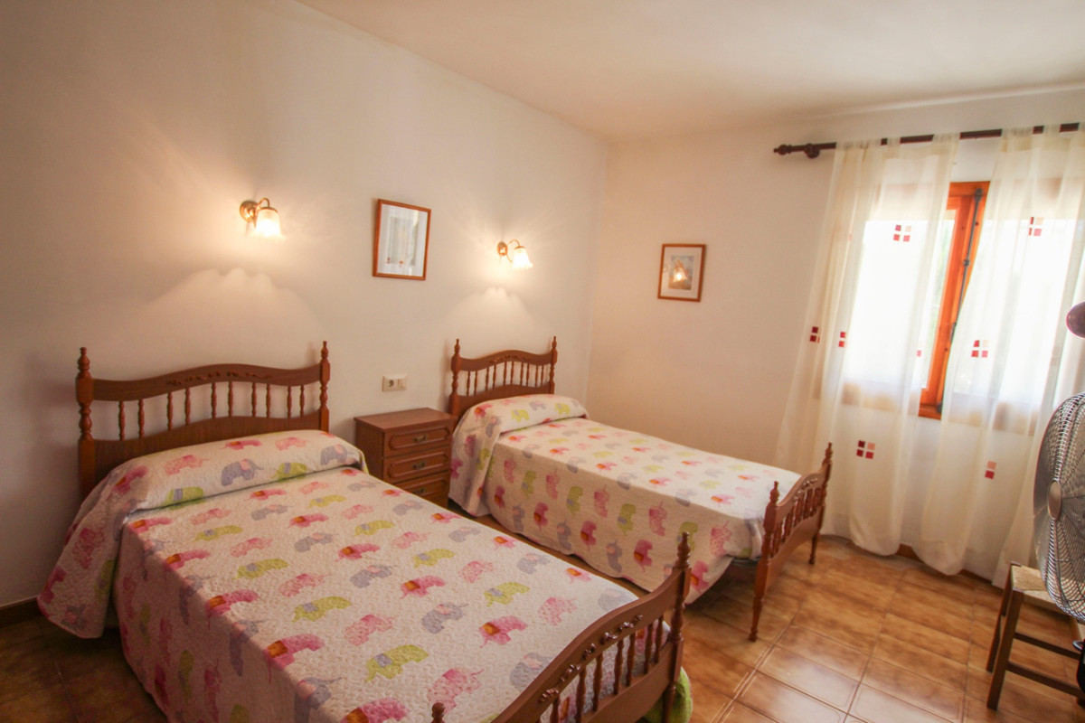 House – Detached Villa in Calpe