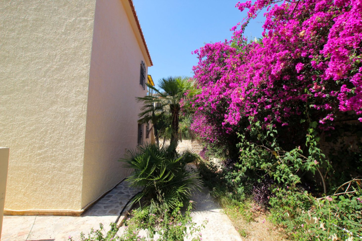 House – Detached Villa in Calpe