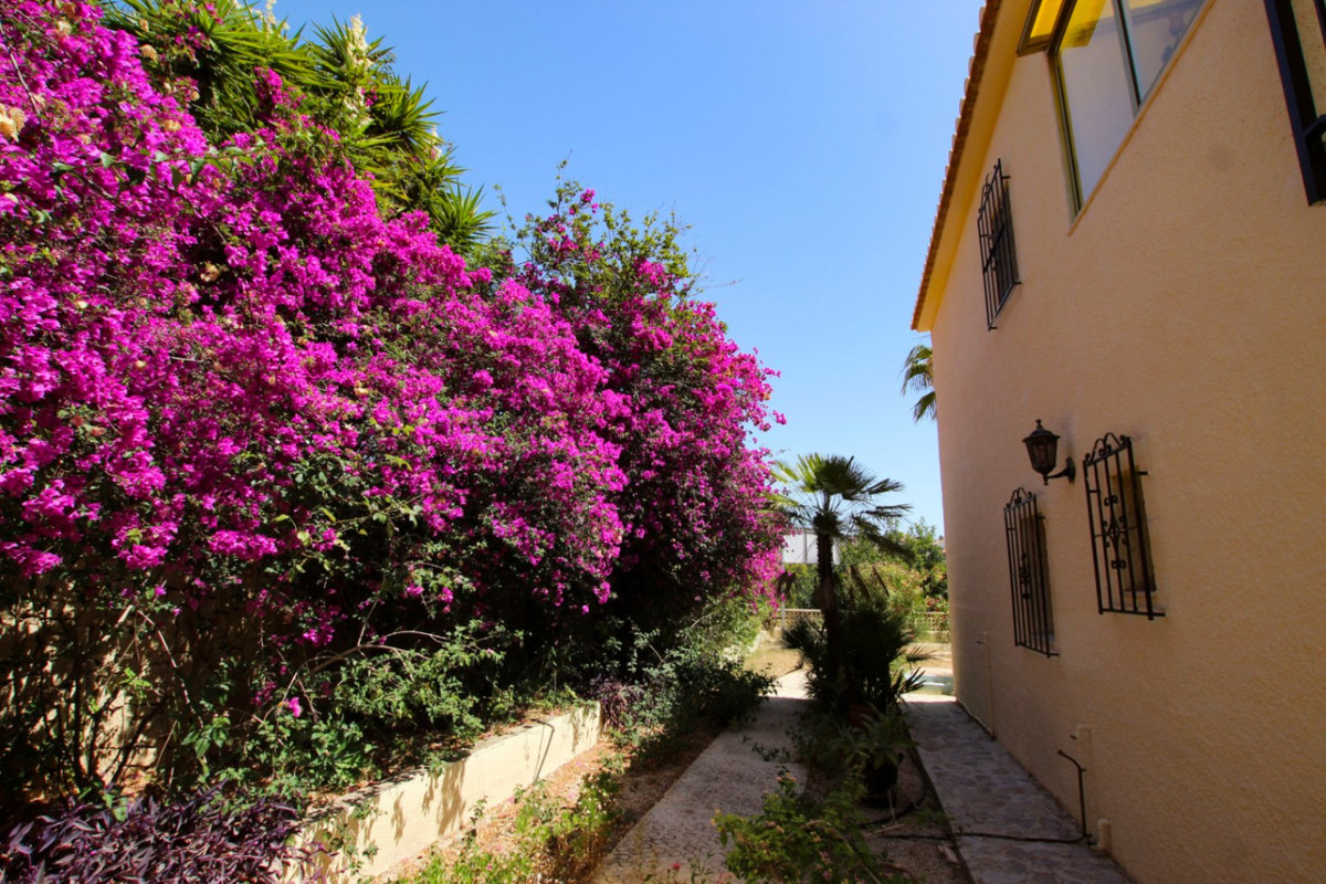 House – Detached Villa in Calpe