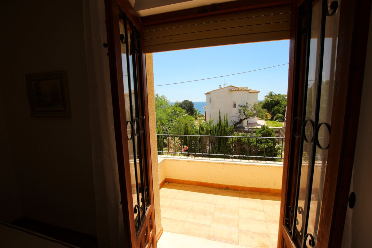 House – Detached Villa in Calpe