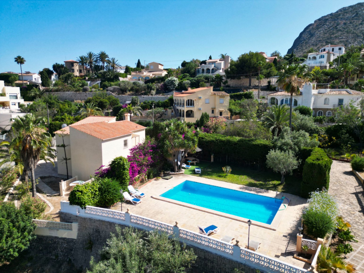 House – Detached Villa in Calpe
