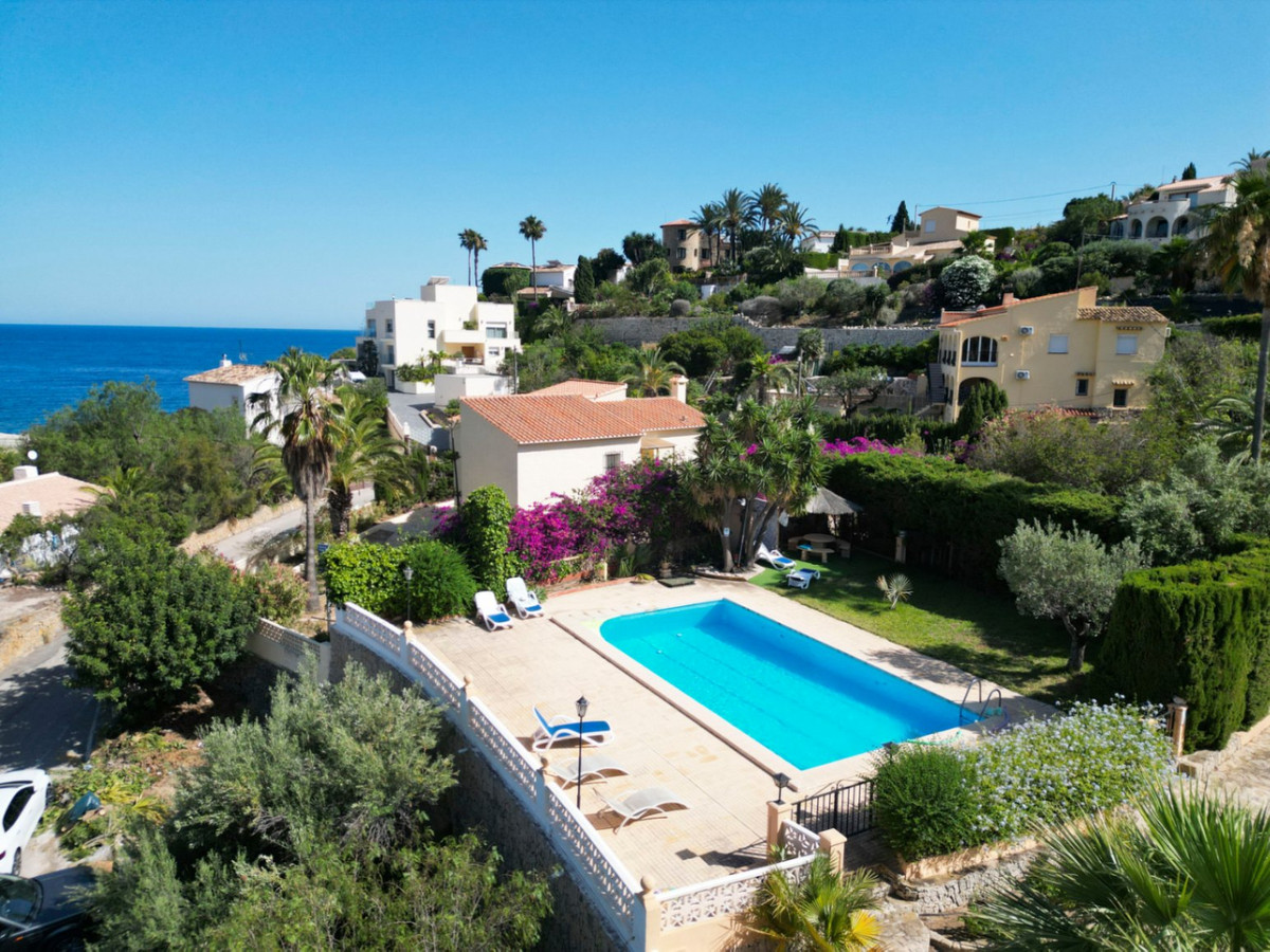 House – Detached Villa in Calpe