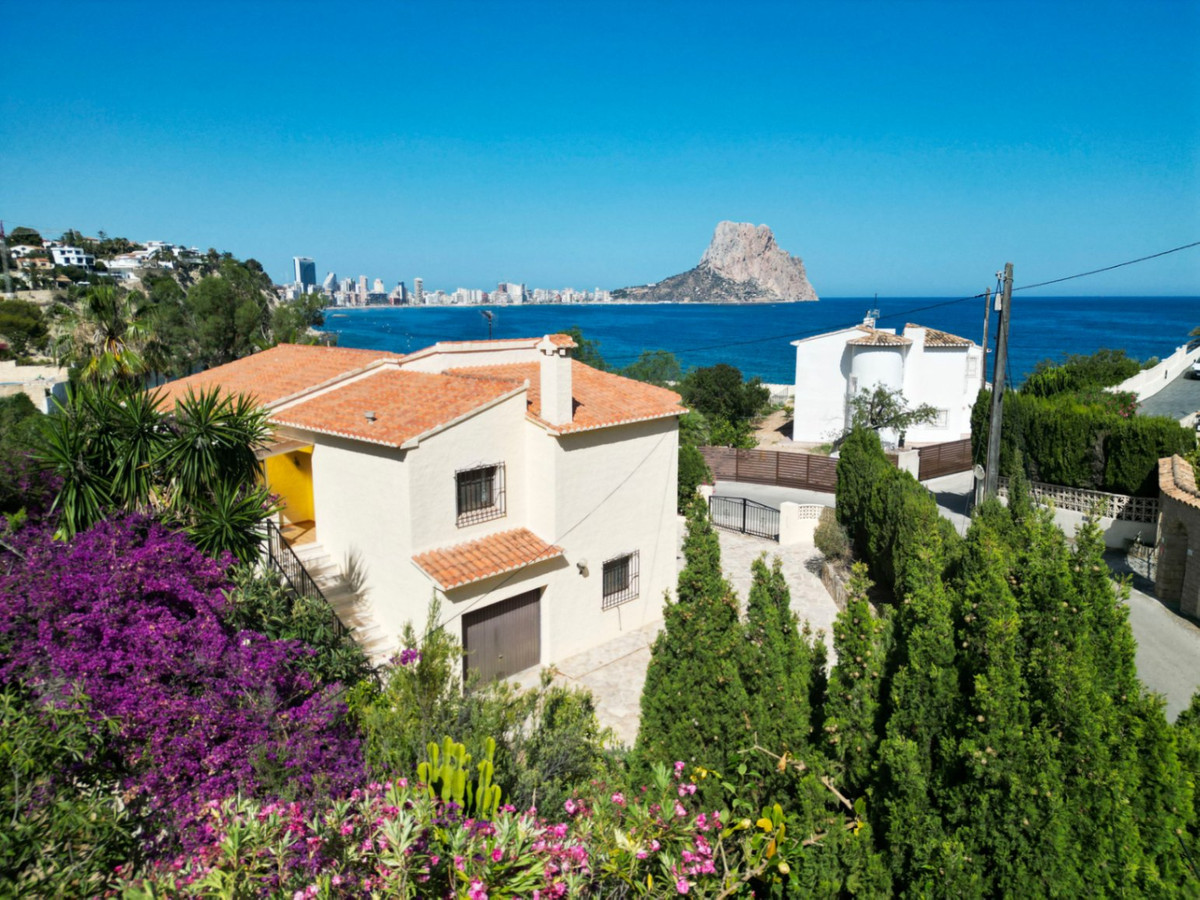 House – Detached Villa in Calpe