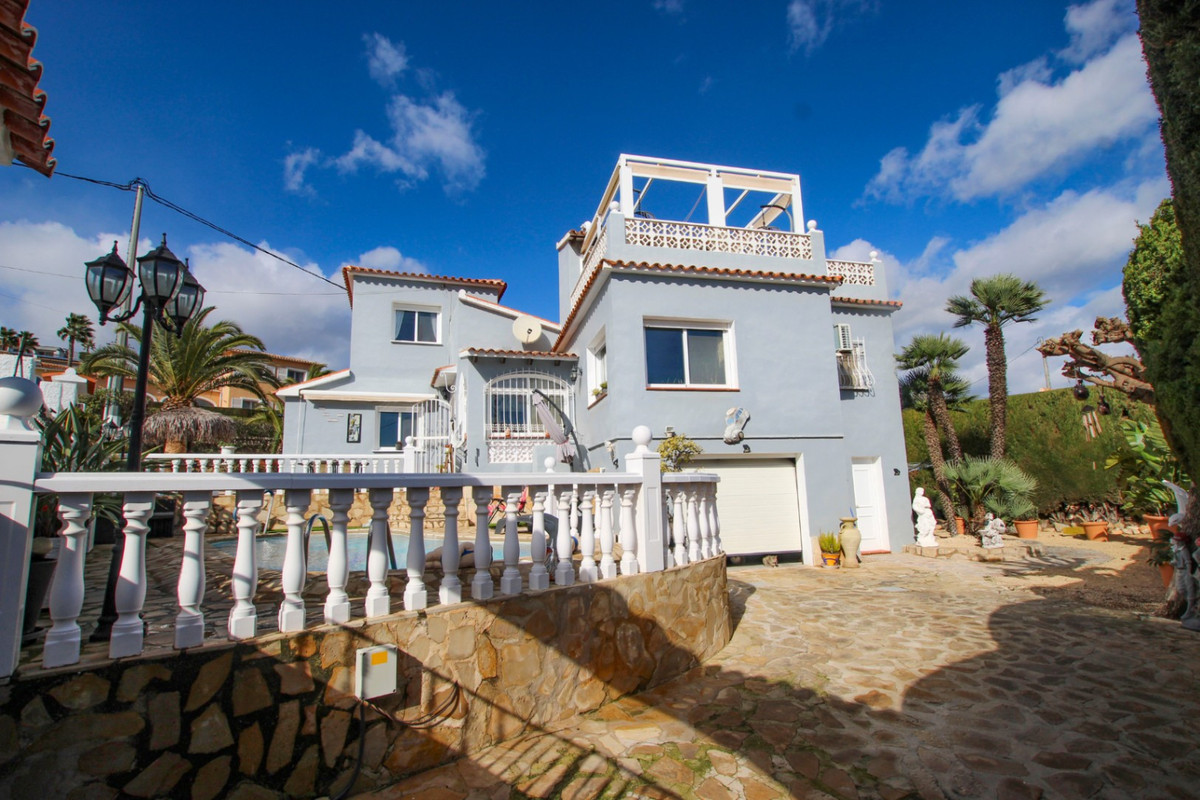 House – Detached Villa in Calpe