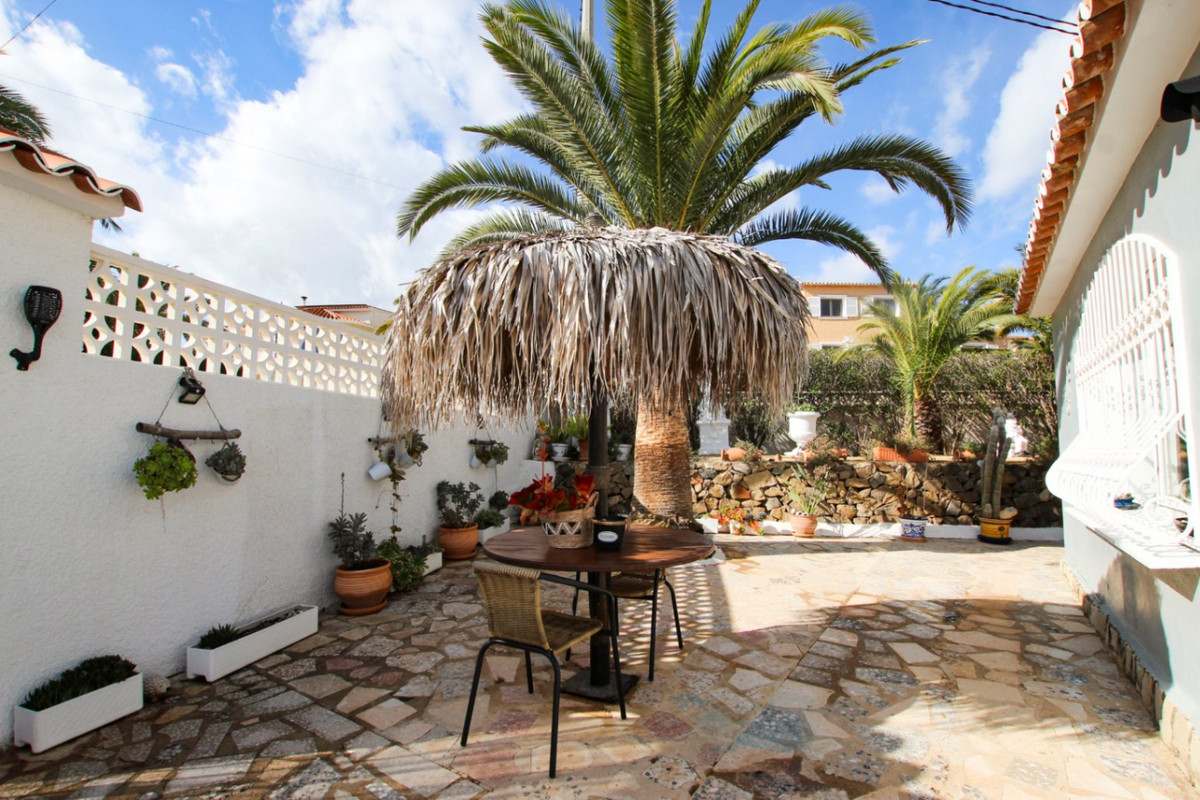 House – Detached Villa in Calpe