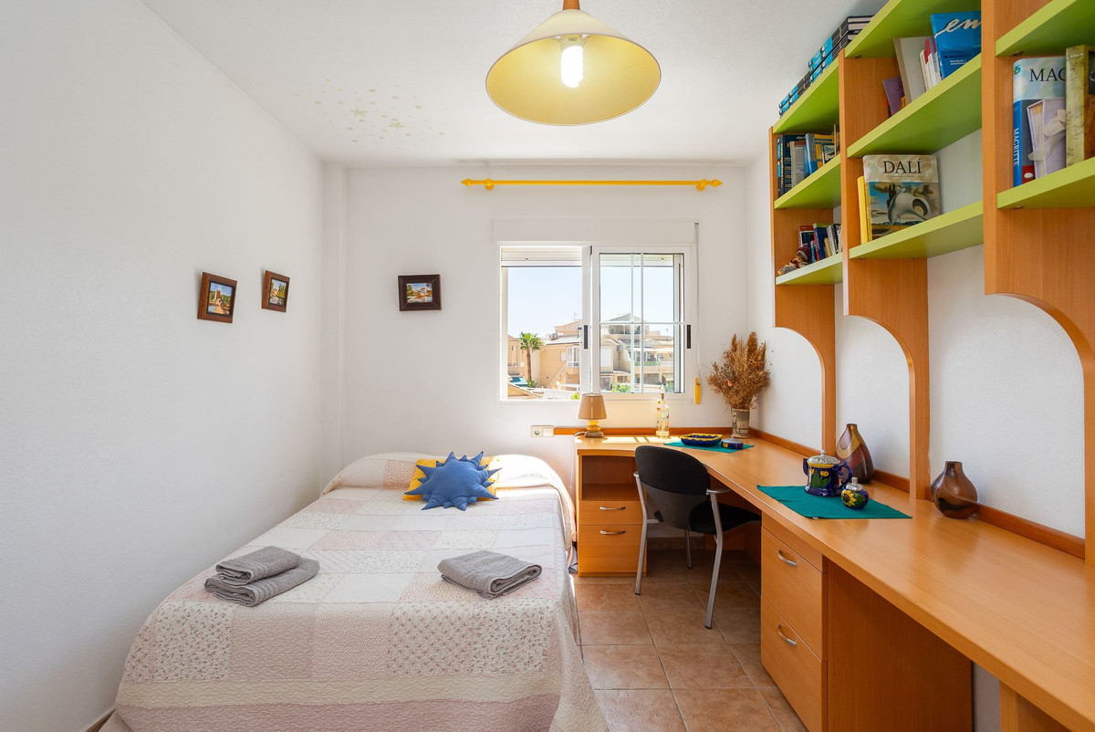 ShowFeedImage House – Detached Villa in Torrevieja