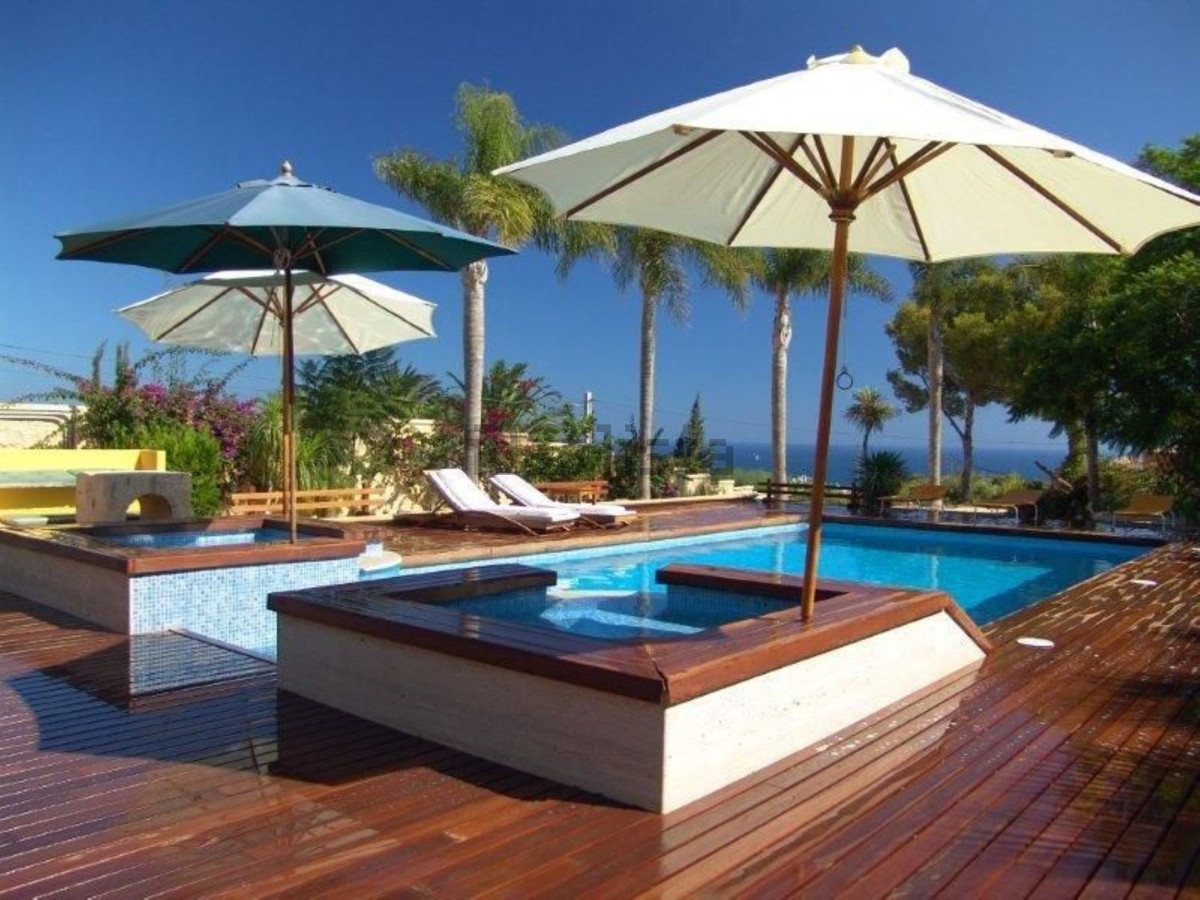 ShowFeedImage House – Detached Villa in Altea