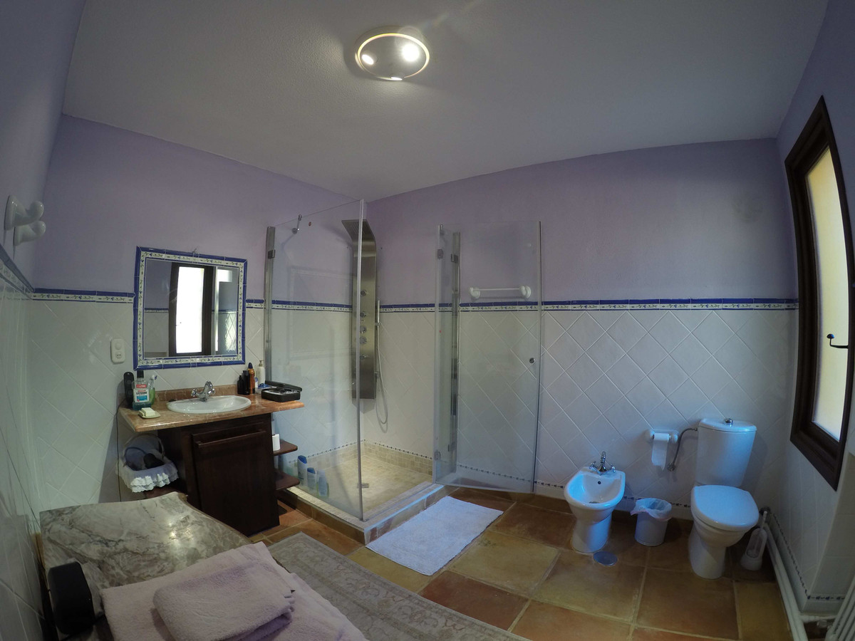 ShowFeedImage House – Detached Villa in Altea