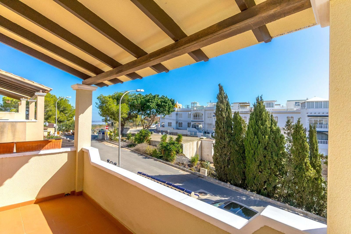 ShowFeedImage House – Detached Villa in Orihuela