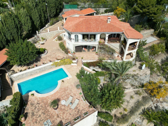 House – Detached Villa in Altea