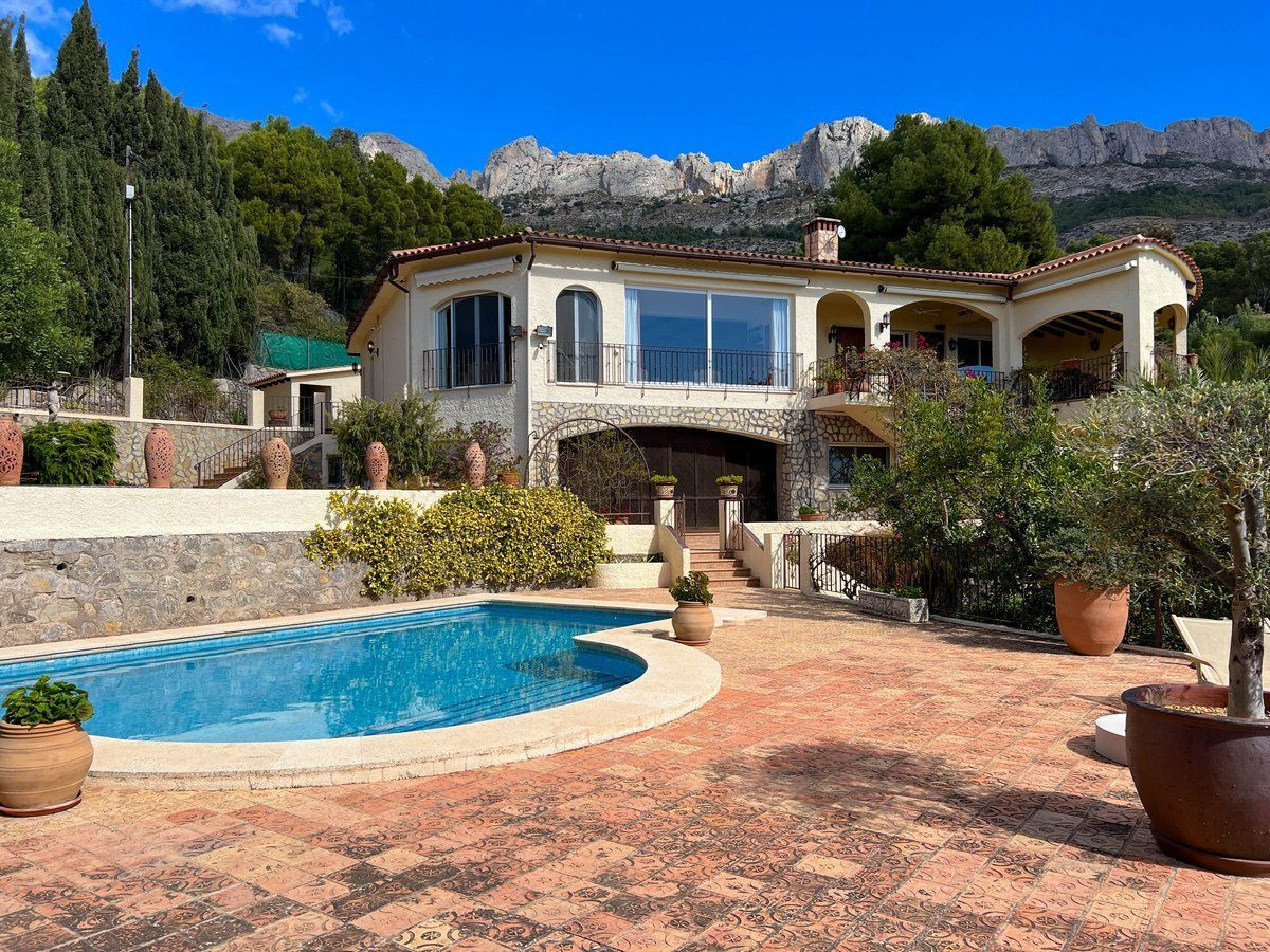 House – Detached Villa in Altea