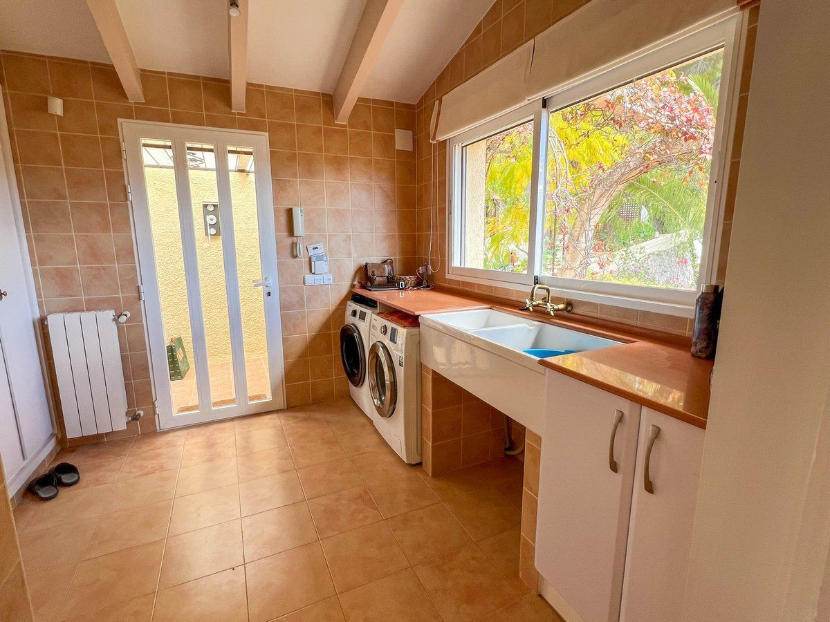 House – Detached Villa in Altea