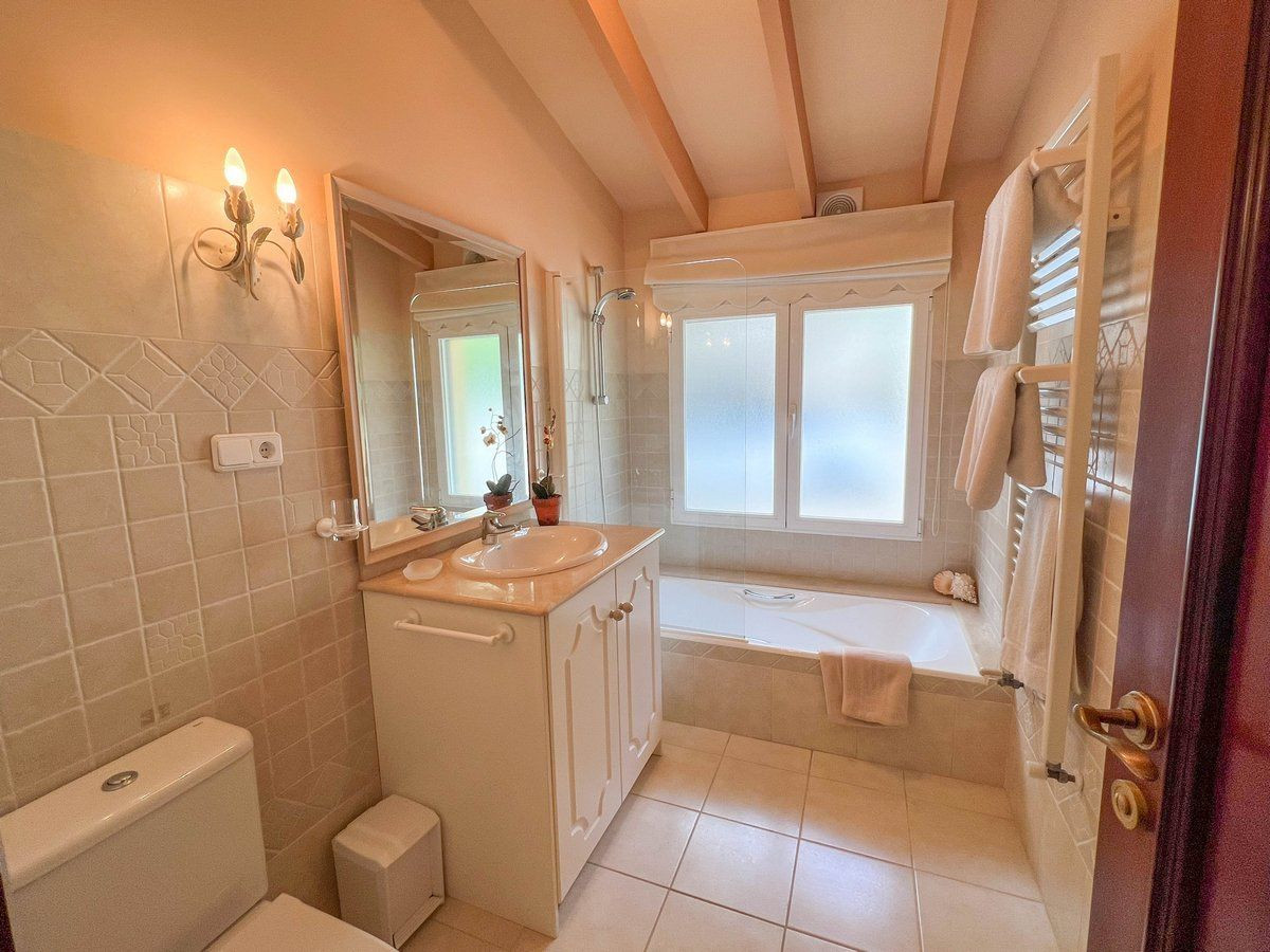 House – Detached Villa in Altea