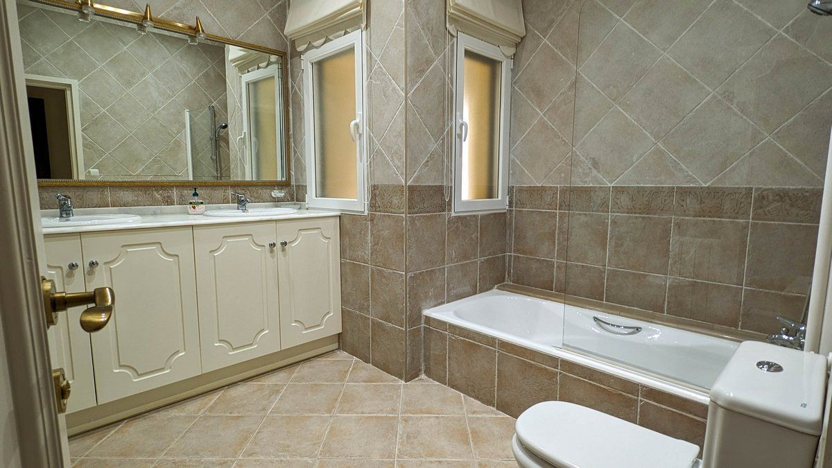 House – Detached Villa in Altea