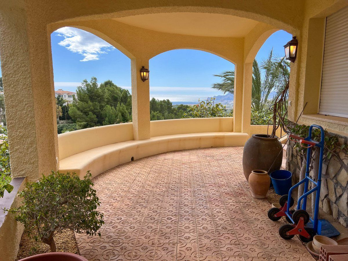 House – Detached Villa in Altea