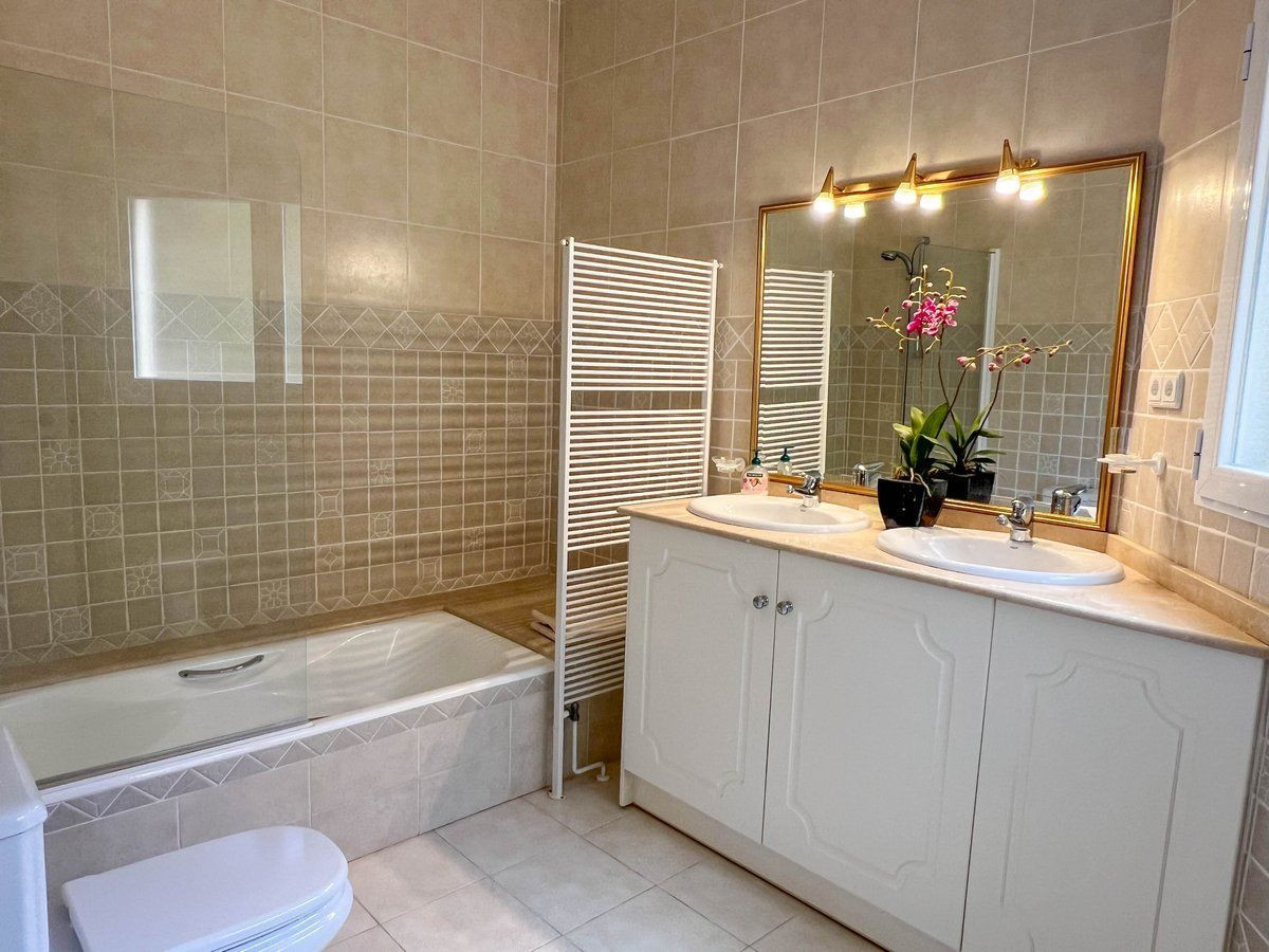 House – Detached Villa in Altea
