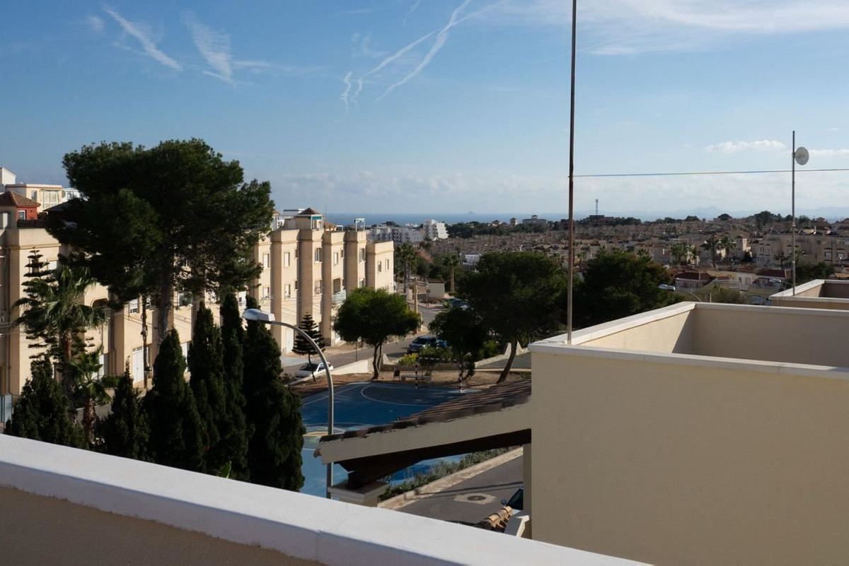 ShowFeedImage House – Detached Villa in Orihuela